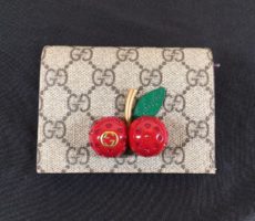【グッチ】カードケース GGスプリーム クリスタル付チェリー