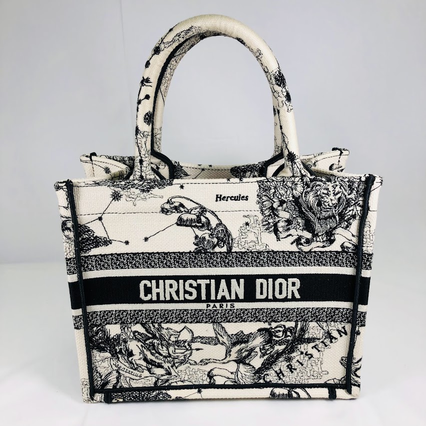 ディオール　Dior　ブックトート　正面