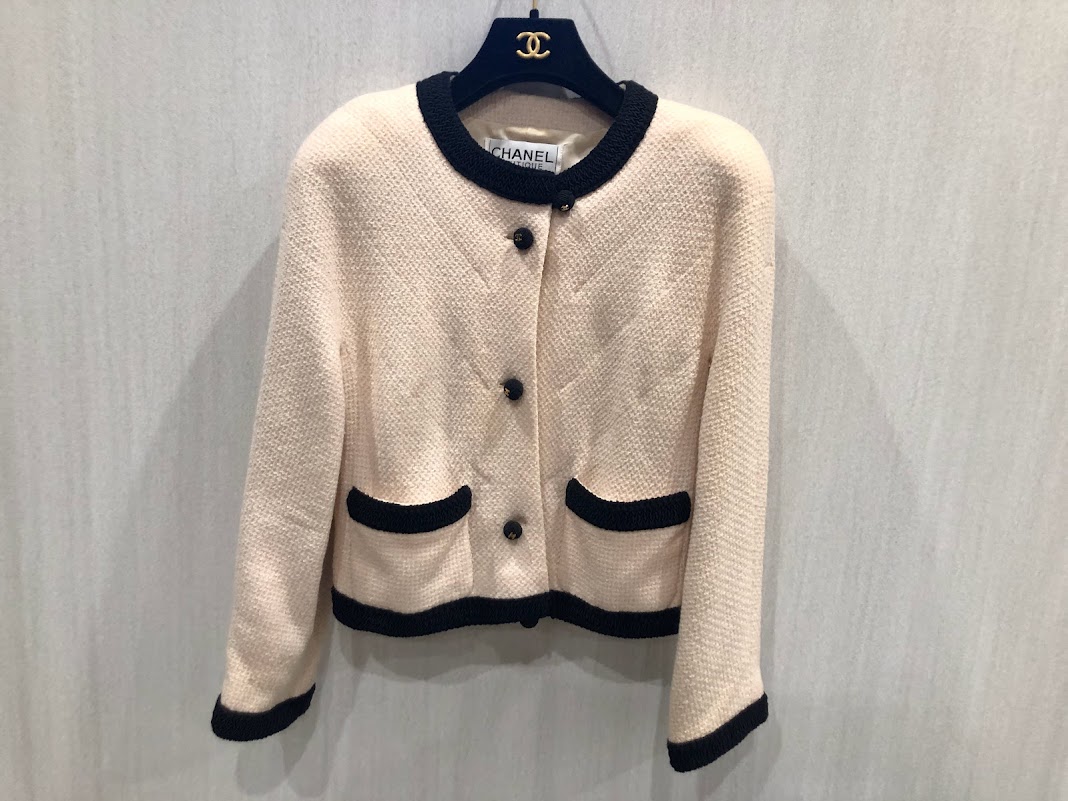 シャネル_ココボタン_ジャケット