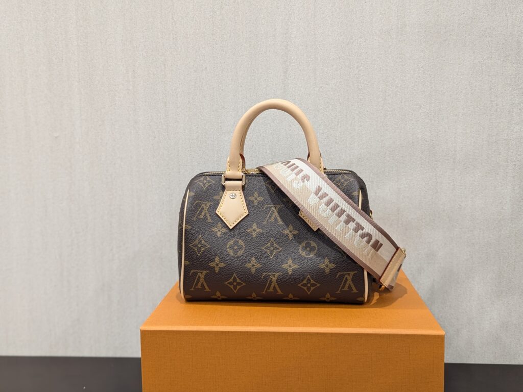 ルイヴィトン モノグラム スピーディ バンドリエール20 M46222