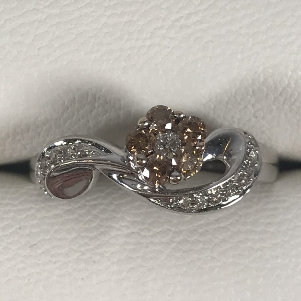 K18 ホワイトゴールド ダイヤモンドリング 0.35ct