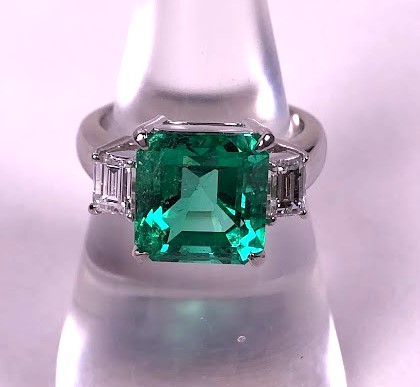 Pt900 エメラルド 4ct リング 買取 京都 四条 河原町 烏丸 まねきや京都四条本店